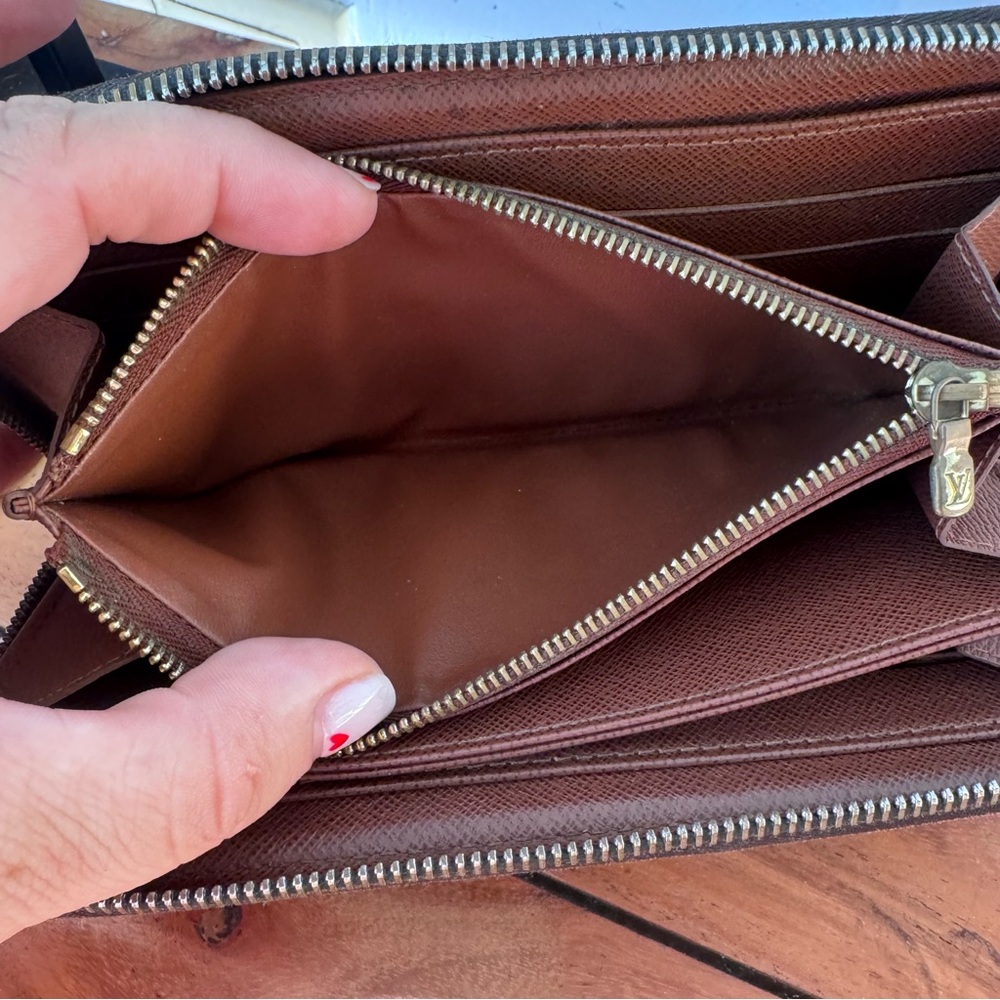 Louis Vuitton Brown and Gold Zipper Wallet - Picture 6 of 13